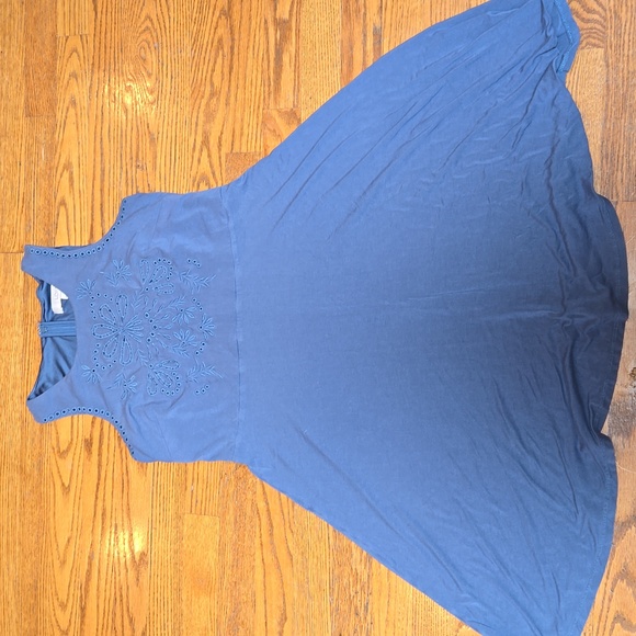 Loft Embroidered Eyelet Dress, size 8P - Picture 1 of 3